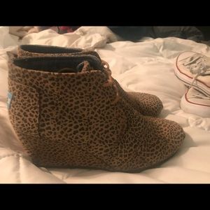 Toms animal print wedge boots